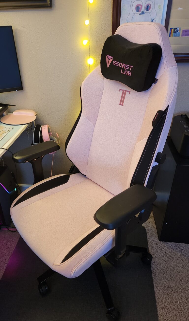 Secret Lab Titan EVO gaming Chair